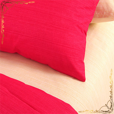 Комплект постельного белья перкаль Махровый тюльпан красный. Вид вблизи 1.